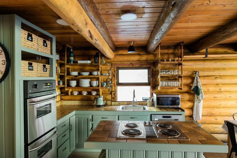 Cabin, 2 Bedrooms photo 2
