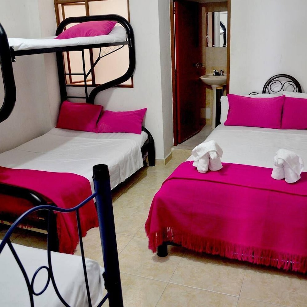 Family Room, Multiple Beds photo 2