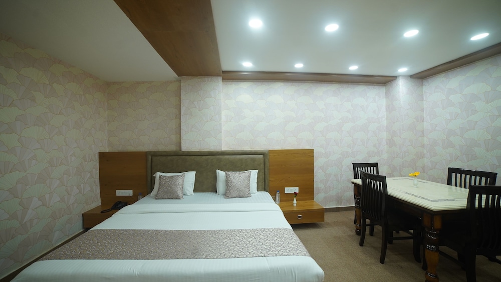 Studio Suite - Photo 6