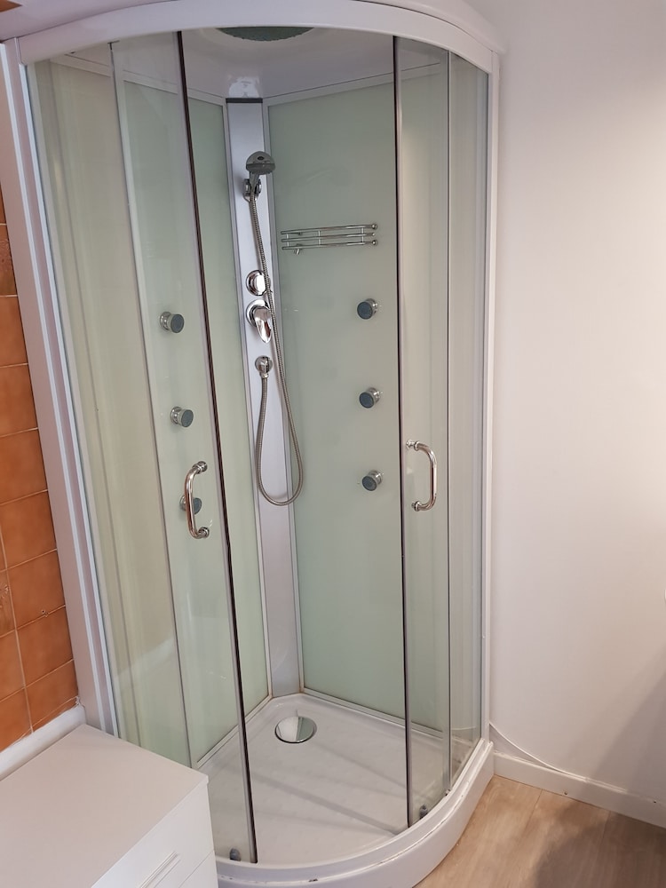Deluxe Double or Twin Room photo 2