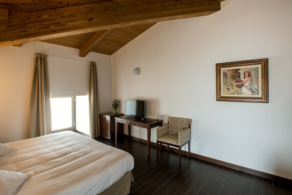 Standard Double or Twin Room photo 2