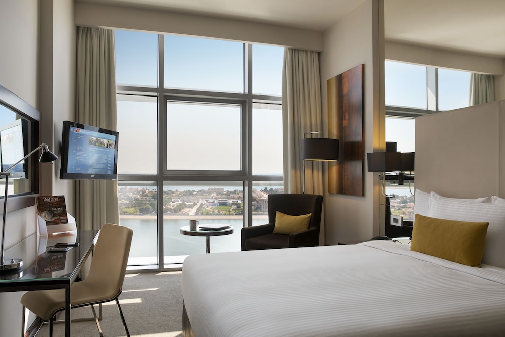 Room, 1 Queen Bed (High Floor Centro) photo 2