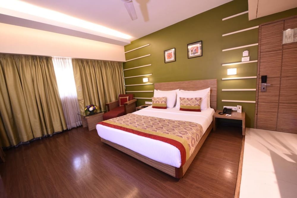 Executive Room - Photo 4