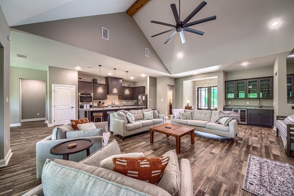 House, 4 Bedrooms