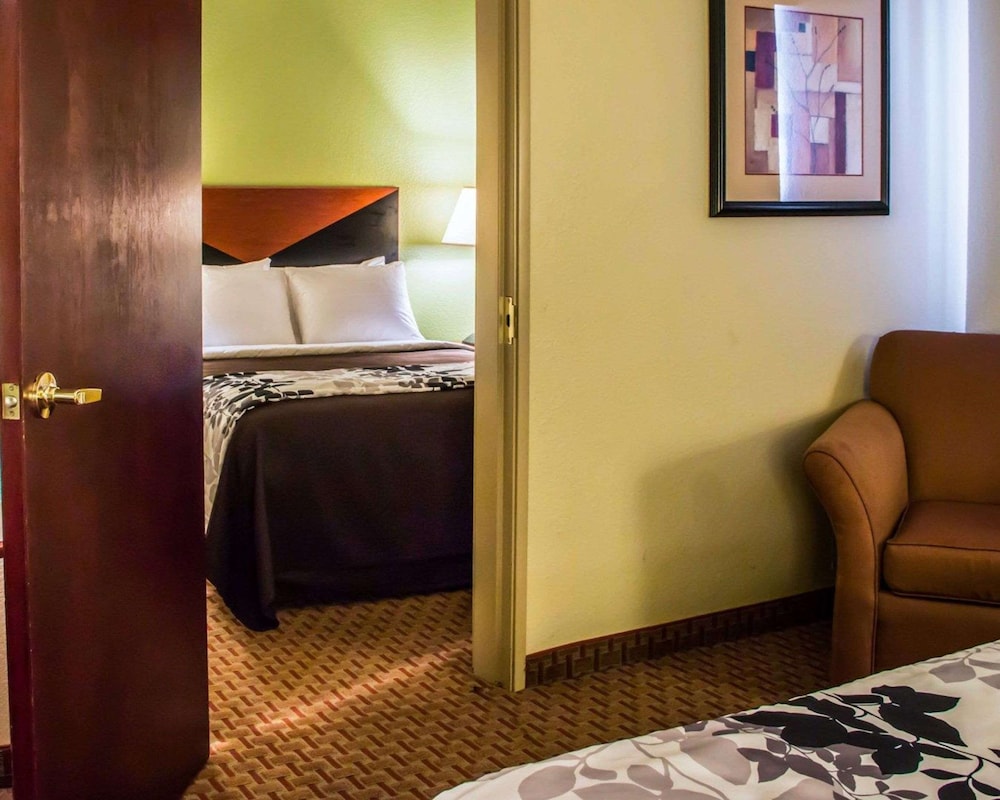 Room, Multiple Beds, Accessible, Non Smoking photo 2