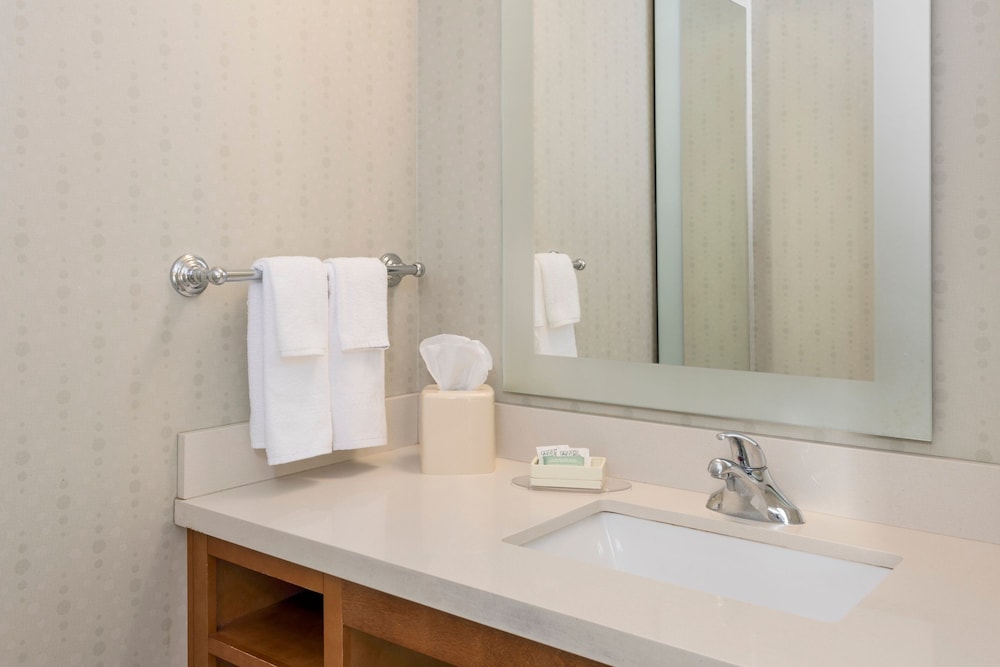 Suite, Multiple Beds - Photo 8