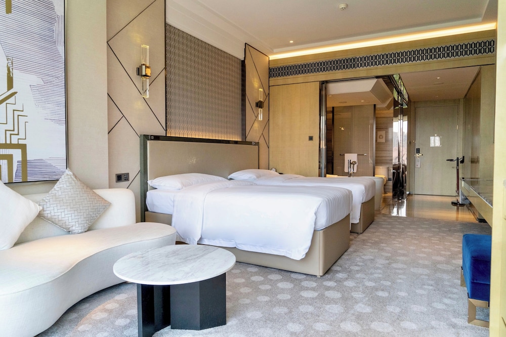 Premier Room