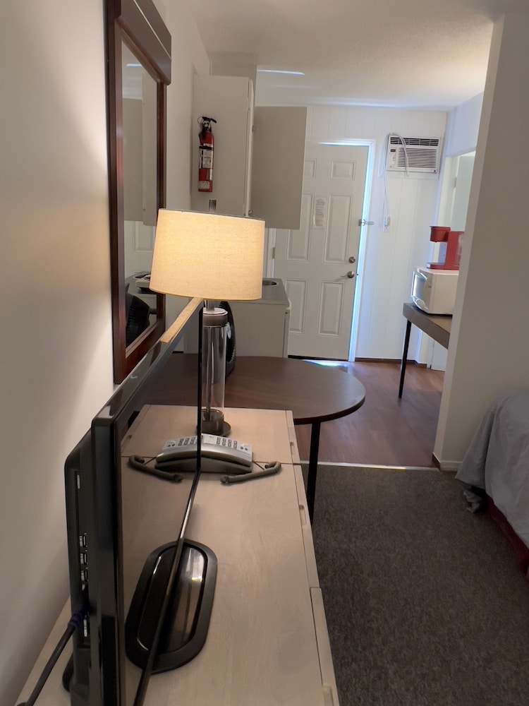Premier Room, 2 Queen Beds, Kitchenette, Ground Floor photo 3
