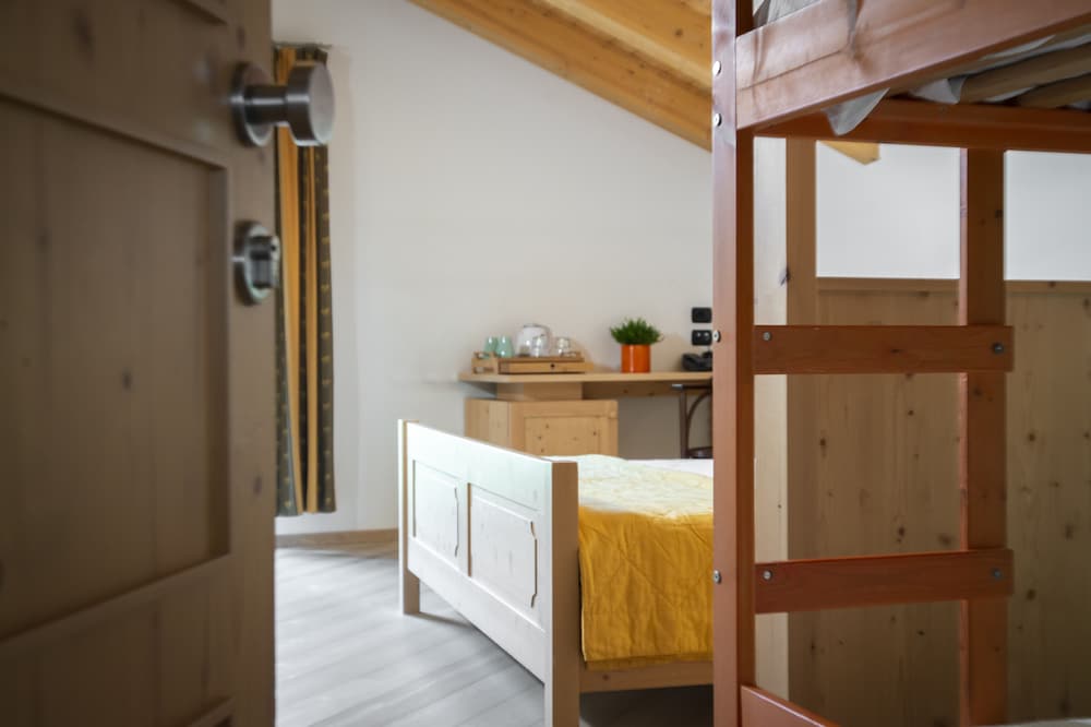 Superior Quadruple Room photo 1