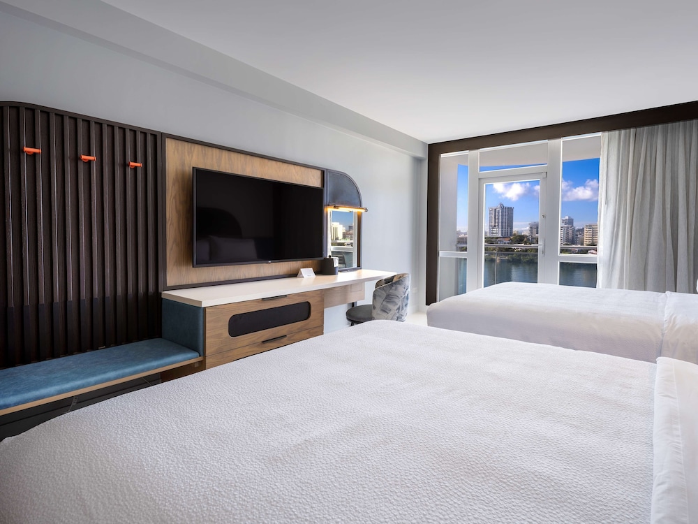 Room, 2 Queen Beds, Bay View - Photo 2