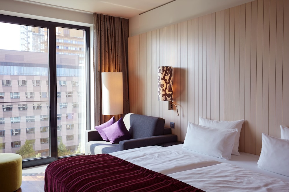 Standard Room (Family Three) - Photo 9