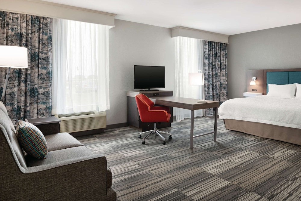 Room, 1 King Bed, Accessible photo 2