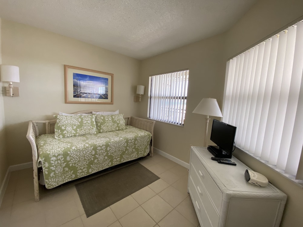 Gulf View Condo 505 photo 3