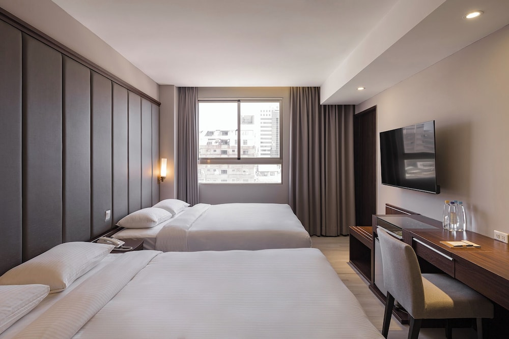 Elite Quadruple Room