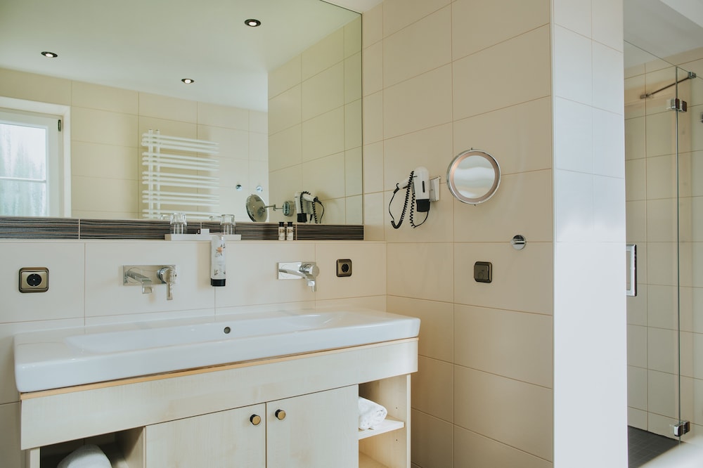 Deluxe Suite - Photo 6