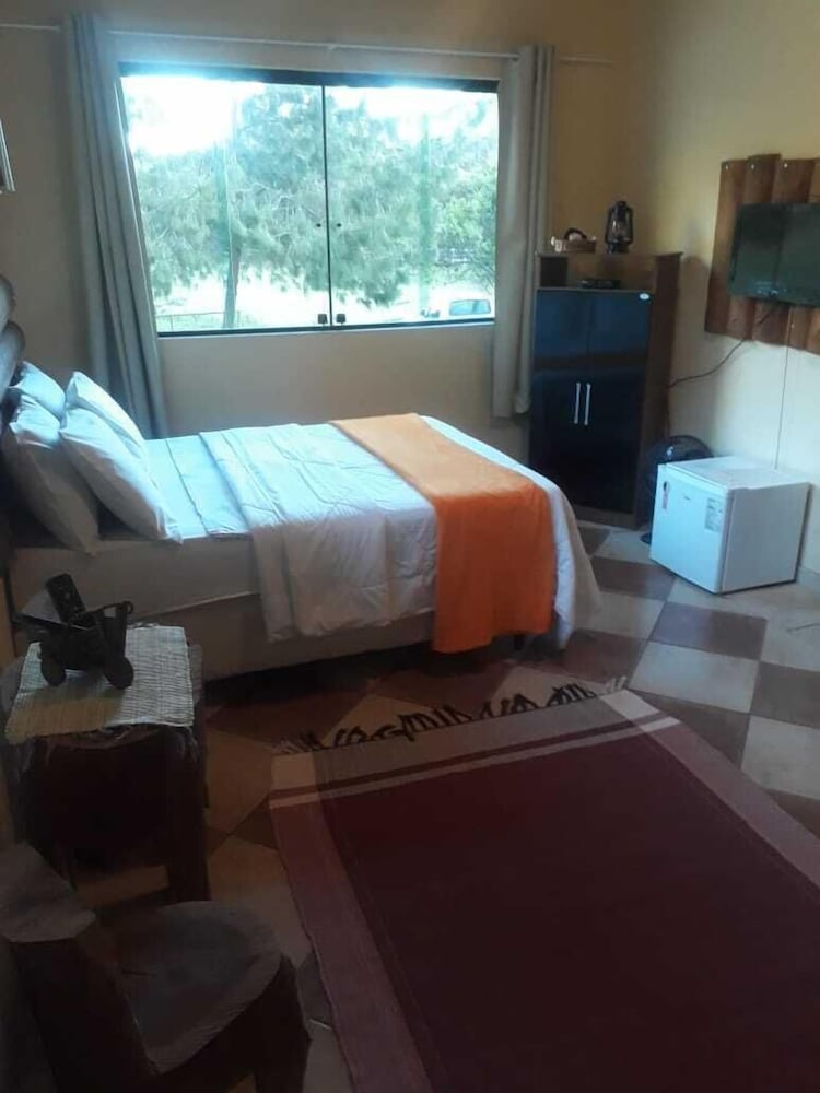 Deluxe Suite, Jetted Tub, Mountain View photo 1