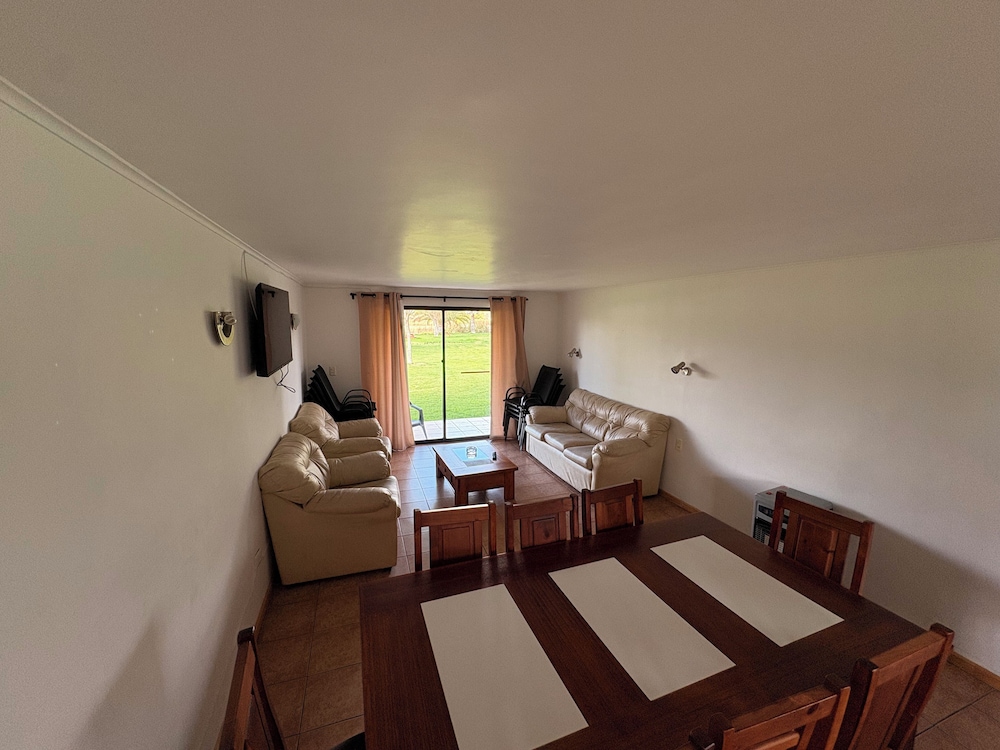 Family Duplex, Lake View photo 1