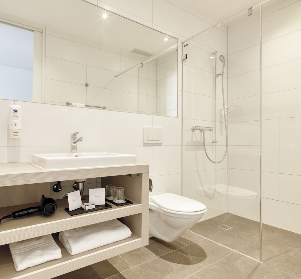 Standard Double or Twin Room photo 2