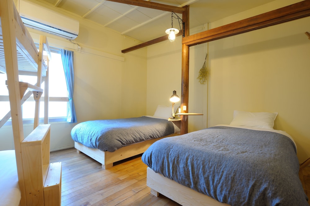 Basic Quadruple Room photo 1