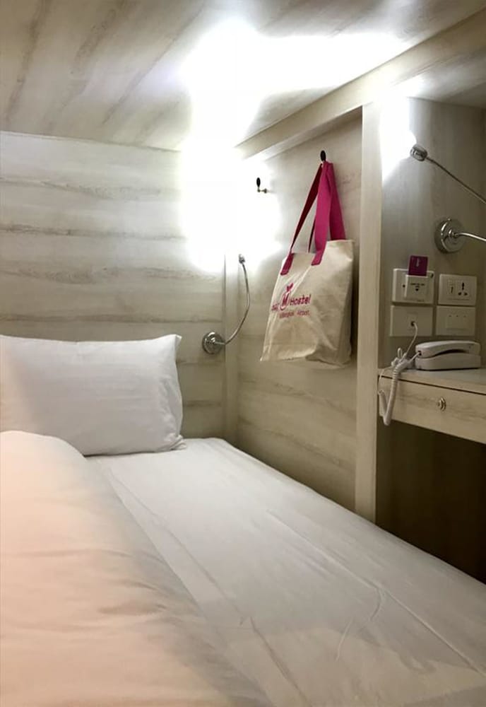 Private Female Room for 8 People with Shared Bathroom (Bunk Bed) photo 3