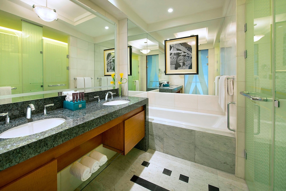 Suite, 1 King Bed