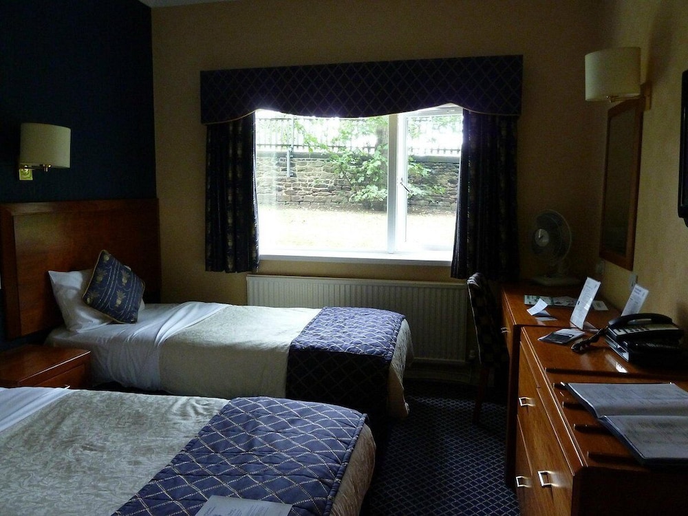 Standard Twin Room, 2 Twin Beds, Non Smoking, Ensuite - Photo 1