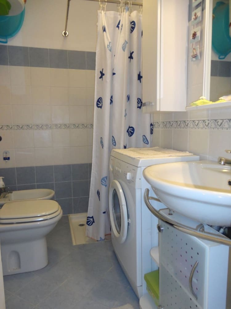 Studio, Multiple Bedrooms, Balcony, City View photo 2
