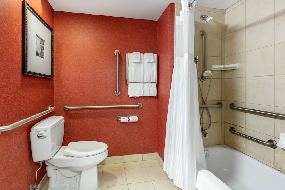 Room, Accessible - Photo 6