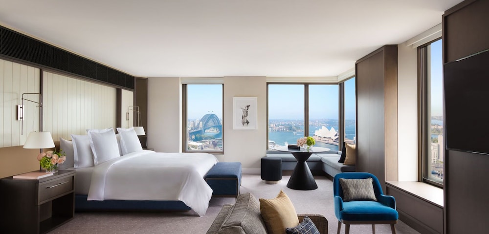 Sydney Harbour Studio Club Suite