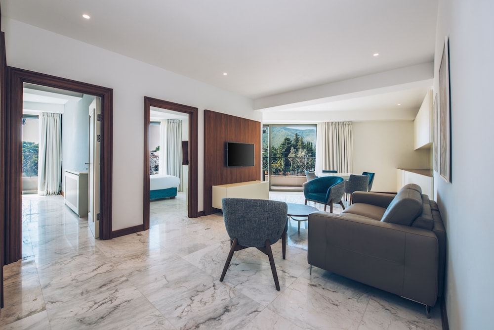 Family Suite, Sea View (2 Adults & 2 Children)