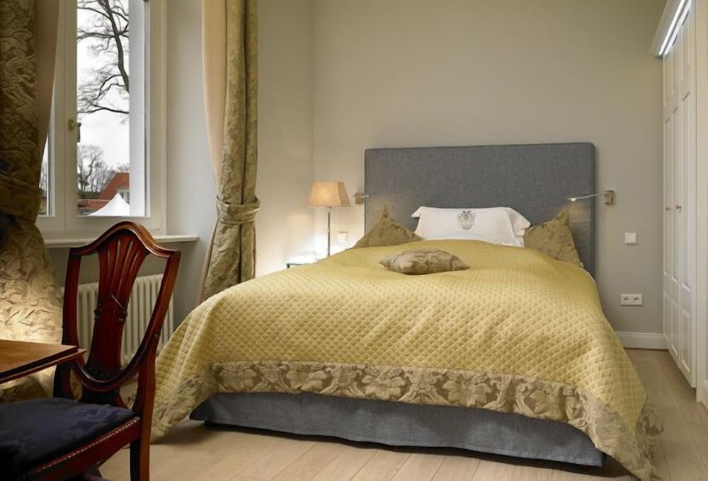 Standard Double Room Single Use, 1 Queen Bed, Non Smoking photo 3