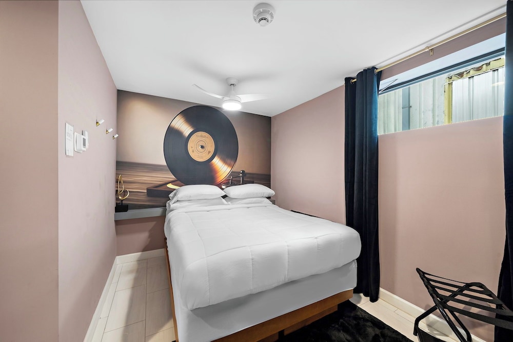Double Room, 1 Queen Bed with Sofa bed