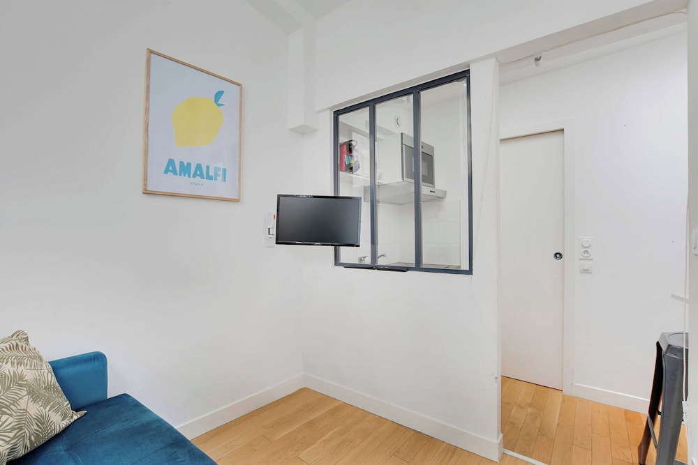 Apartment photo 2