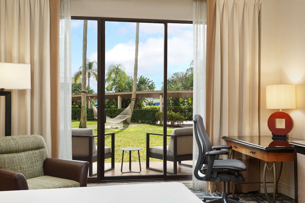 Deluxe Room, 2 Queen Beds (High Floor)
