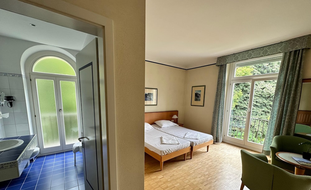 Deluxe Quadruple Room, Lake View