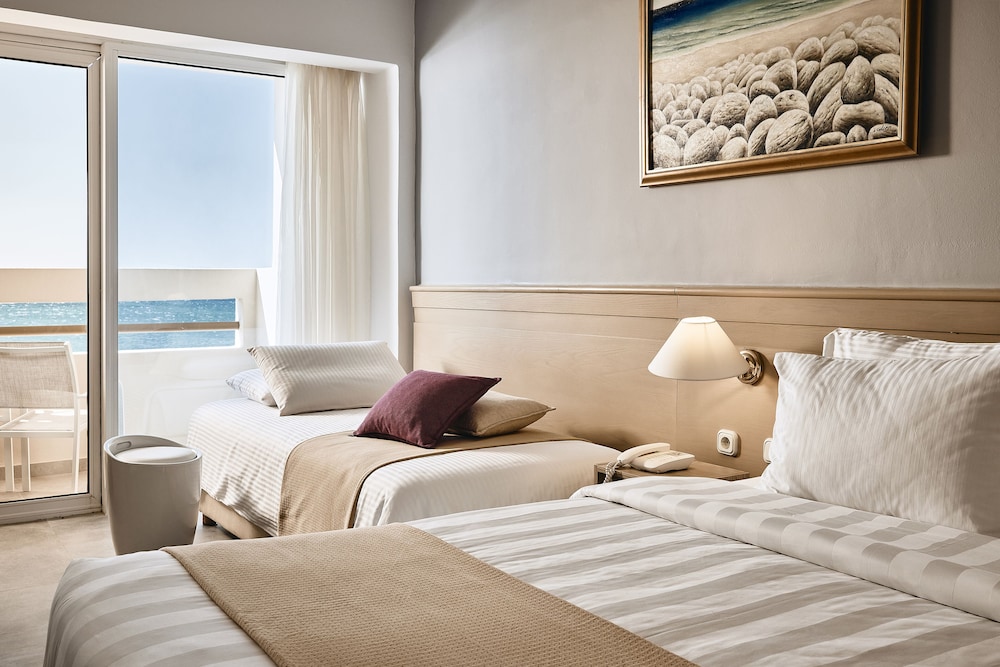 Triple Room, Sea View photo 2