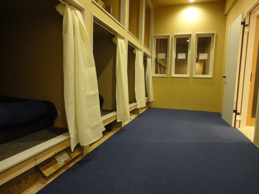 Shared Dormitory, Women only photo 1