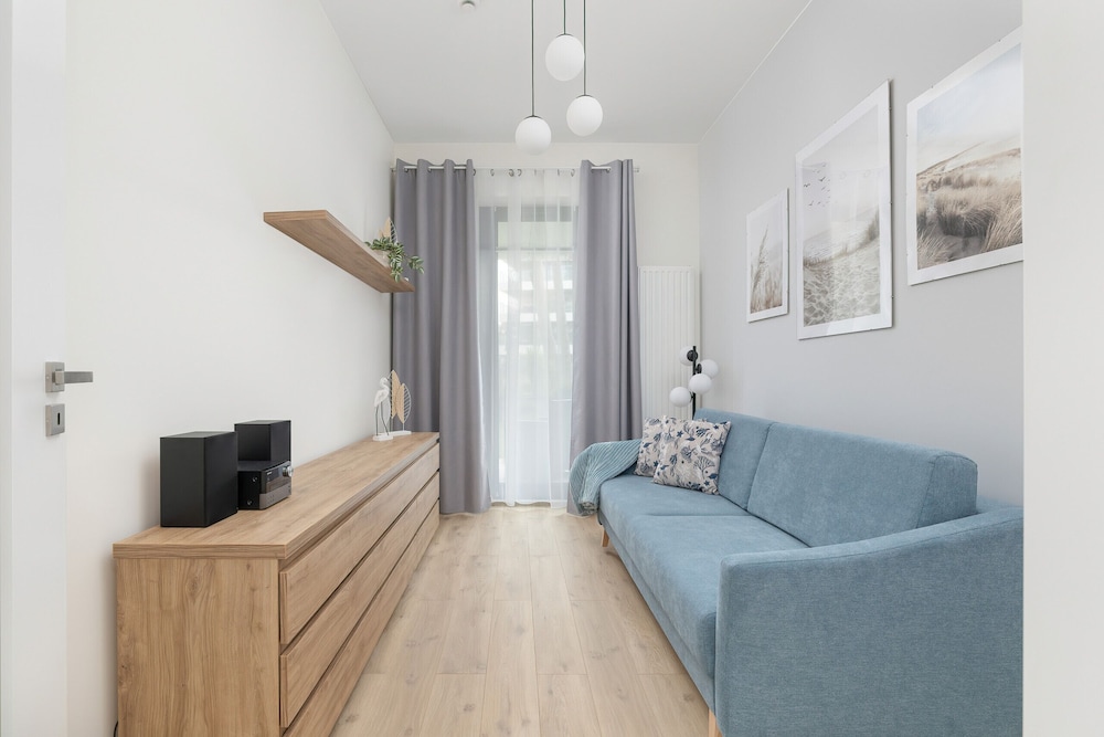 Apartment, 2 Bedrooms, Terrace, Beachside photo 2