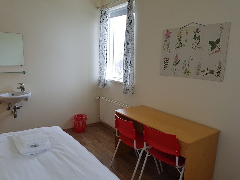 Single Room, Shared Bathroom photo 2