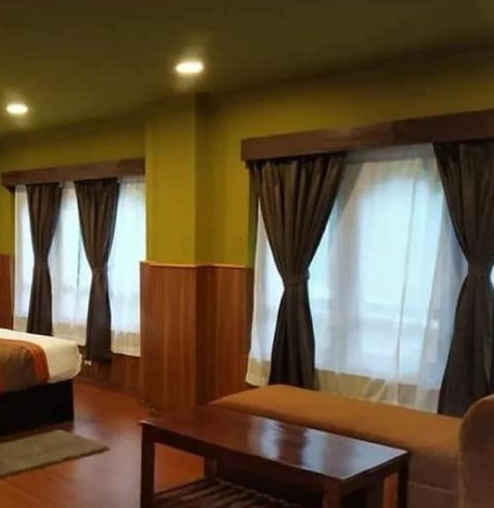 Deluxe Double or Twin Room photo 2
