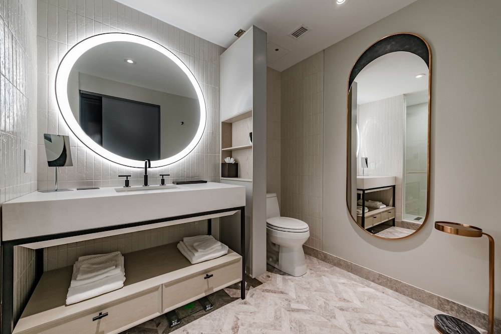 Premium Room, 2 Queen Beds (Hearing) - Photo 4