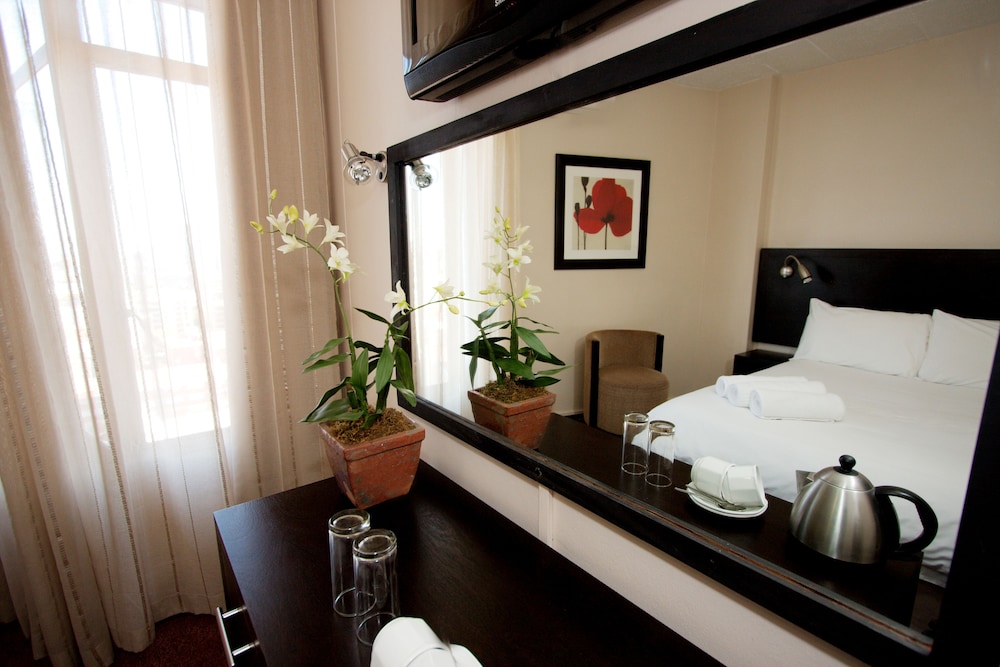 Standard Double Room - Photo 4