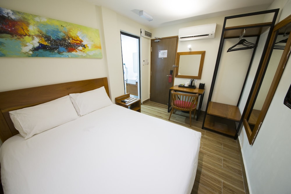 Deluxe Double Room, No Windows