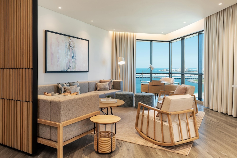 Royal Suite, 1 Bedroom (complimentary airport transfer) - Photo 11
