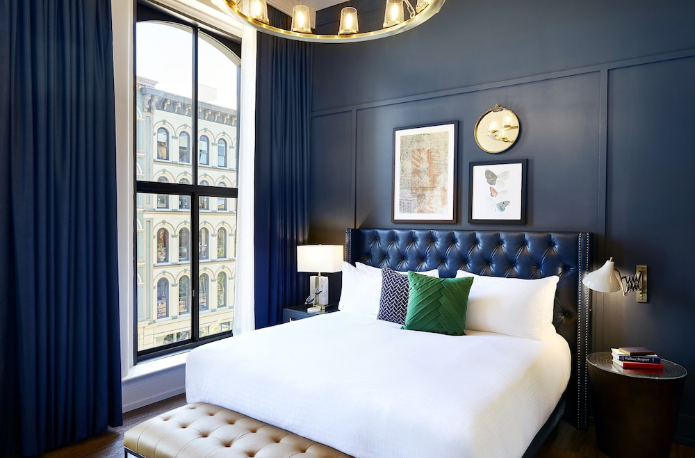 Deluxe Single Room, 1 King Bed, City View photo 1