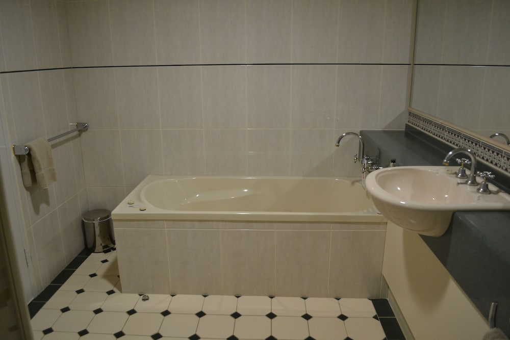 Deluxe Suite photo 2