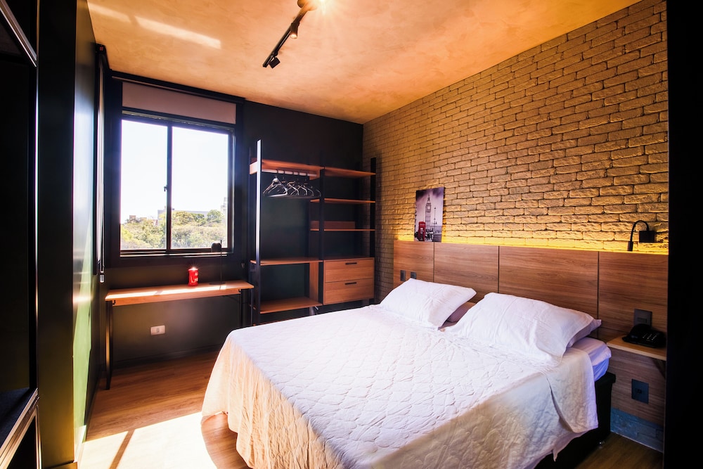 Deluxe Apartment, Jetted Tub, City View photo 3