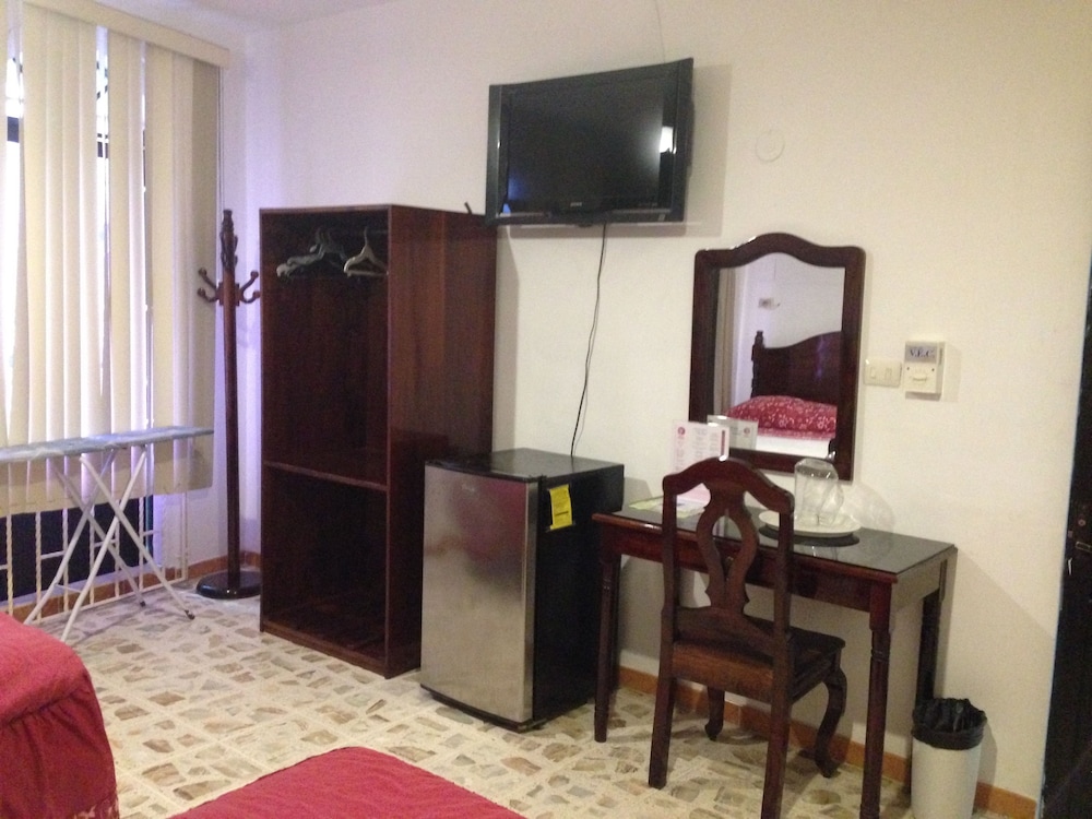 Family Room photo 3