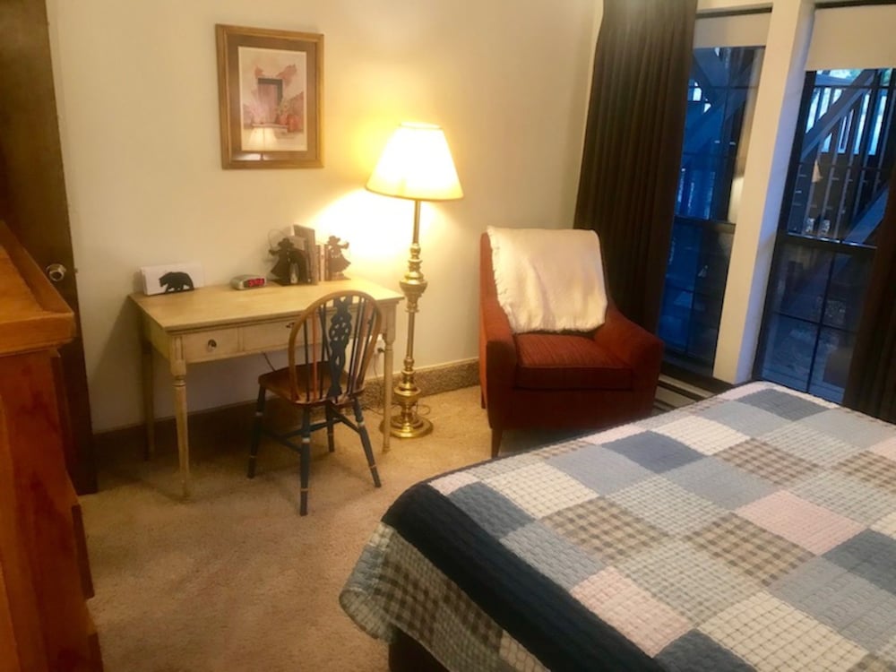 Condo, 1 Bedroom photo 1