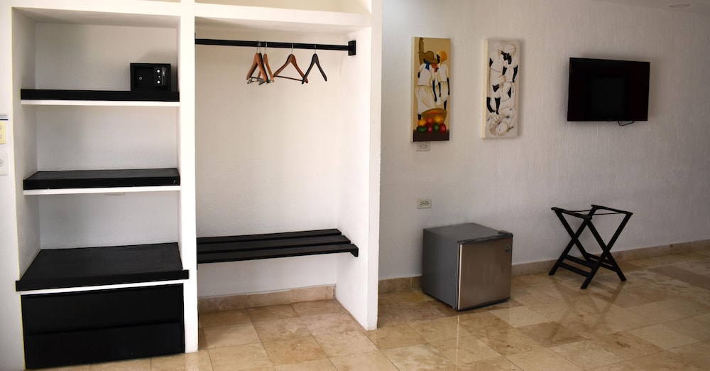 Deluxe Room - Photo 6